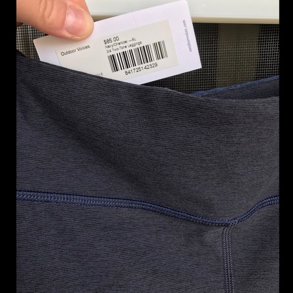 OUTDOOR VOICES Warm Up 3/4 Legging; Blue/Charcoal; XL - Picture 5 of 8